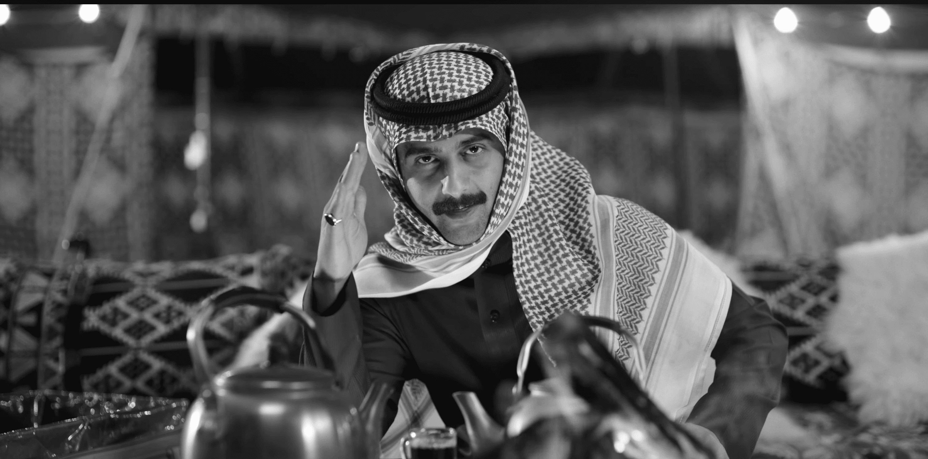 خلف العمل